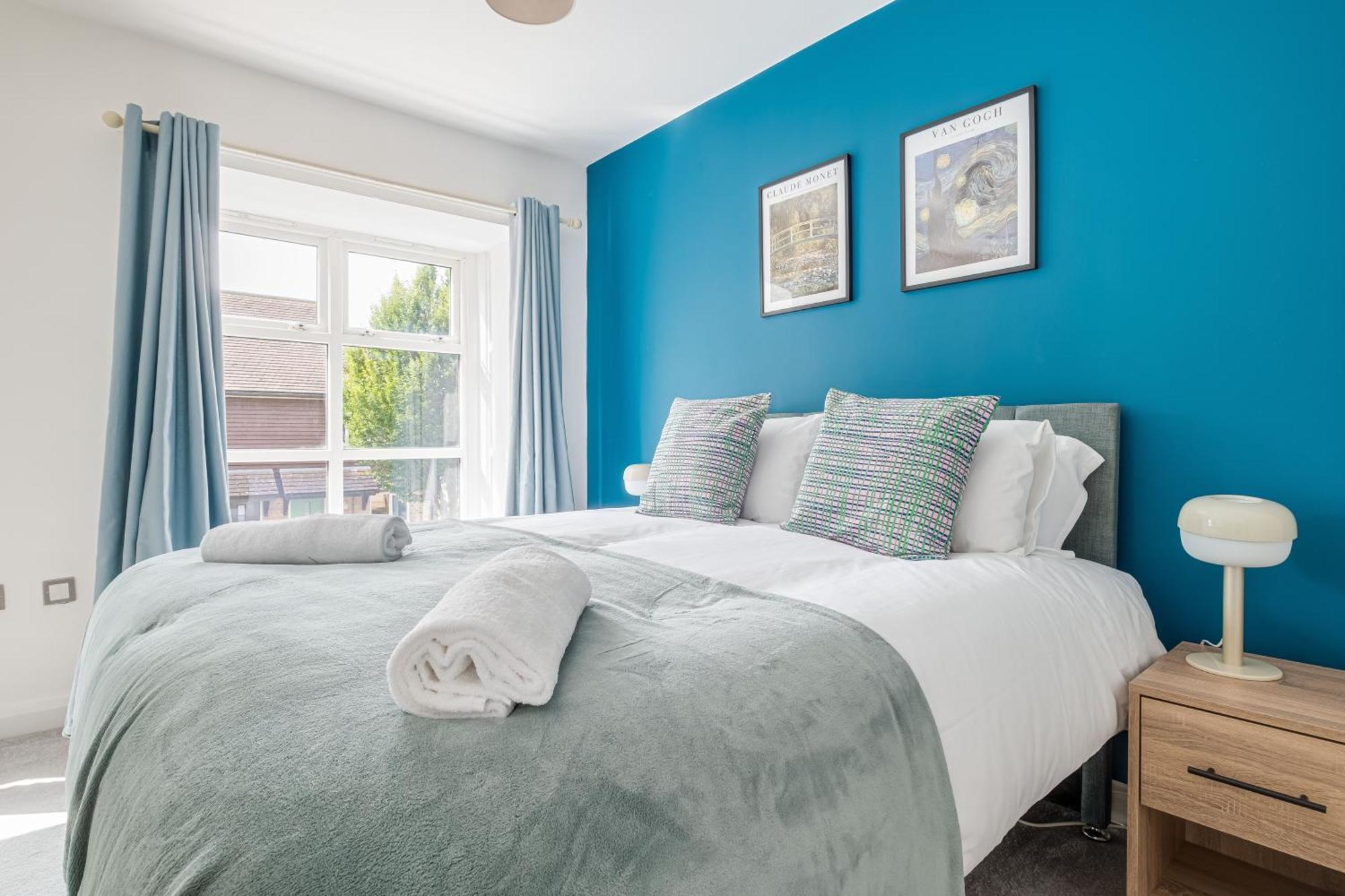 Modern & Comfortable 4 Bed House Apartment Milton Keynes Bagian luar foto